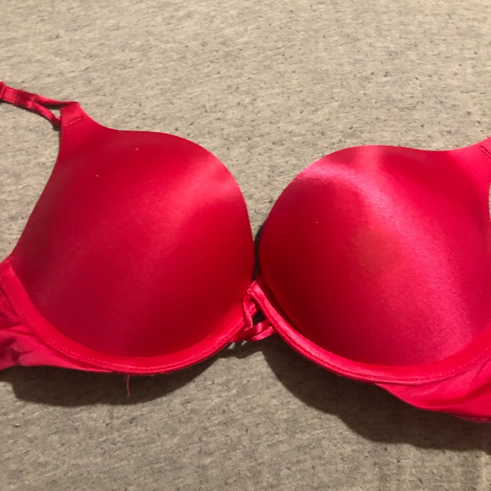 Victoria’s Secret bombshell